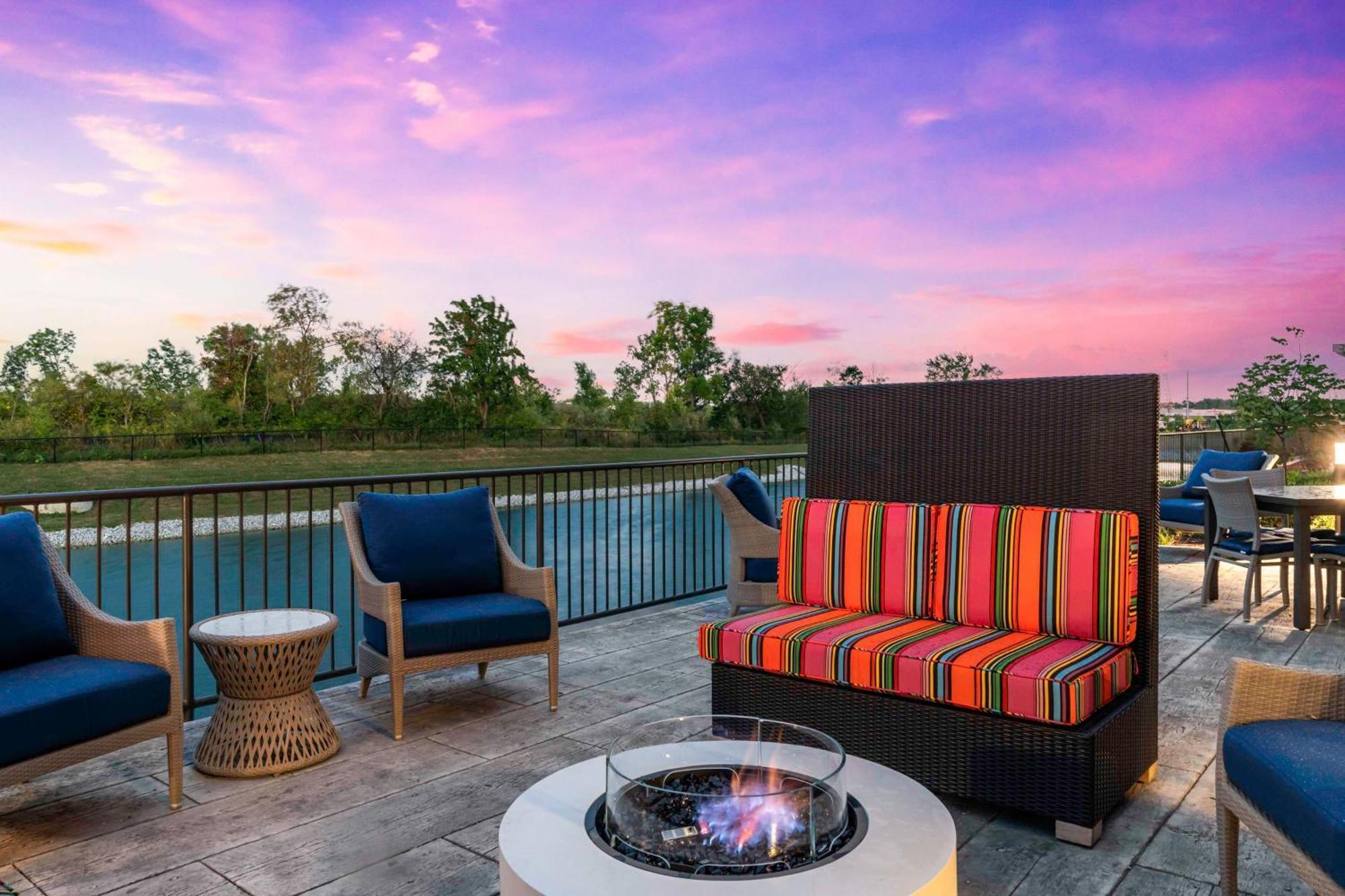 Home2 Suites By Hilton Fort Wayne North Sunnybrook Acres Bagian luar foto
